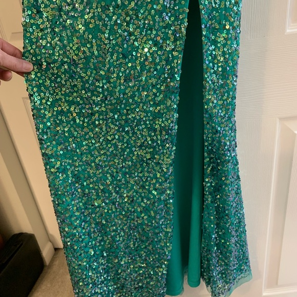 David’s Bridal Prom Sheath Dress - Picture 7 of 10